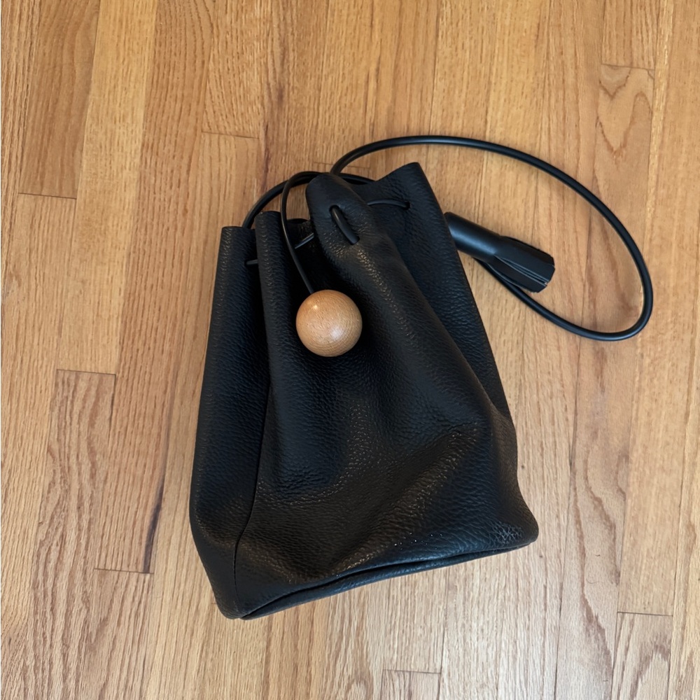 Building Block Bucket Bag in Pebbled Black